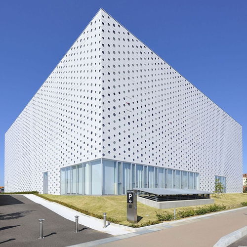 铝单板定制 铝腾厂家直销外墙装饰材料，打造个性建筑外衣